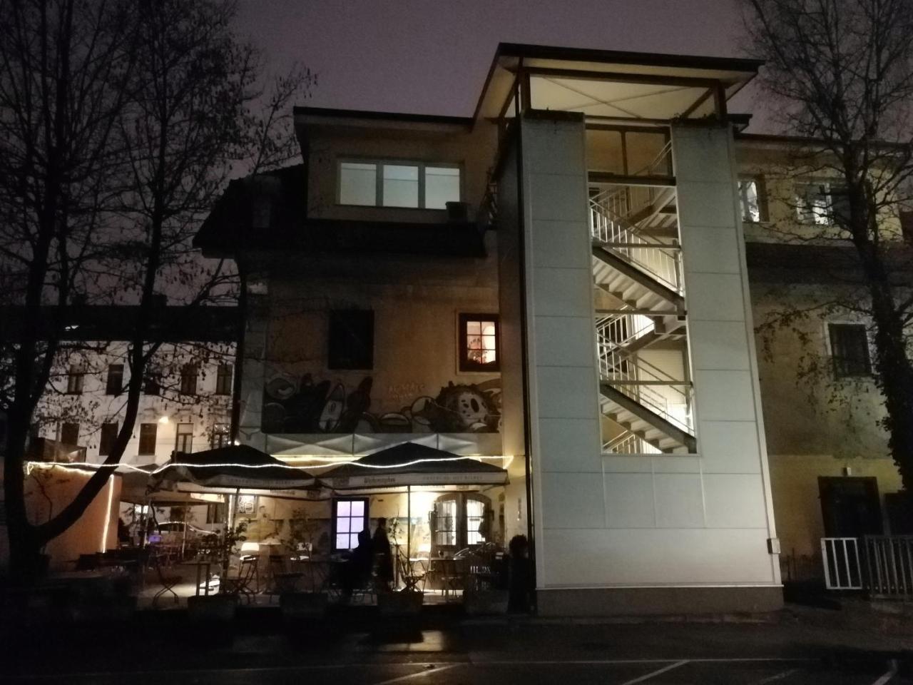 Flex Apartments Tour As Ljubljana Ngoại thất bức ảnh